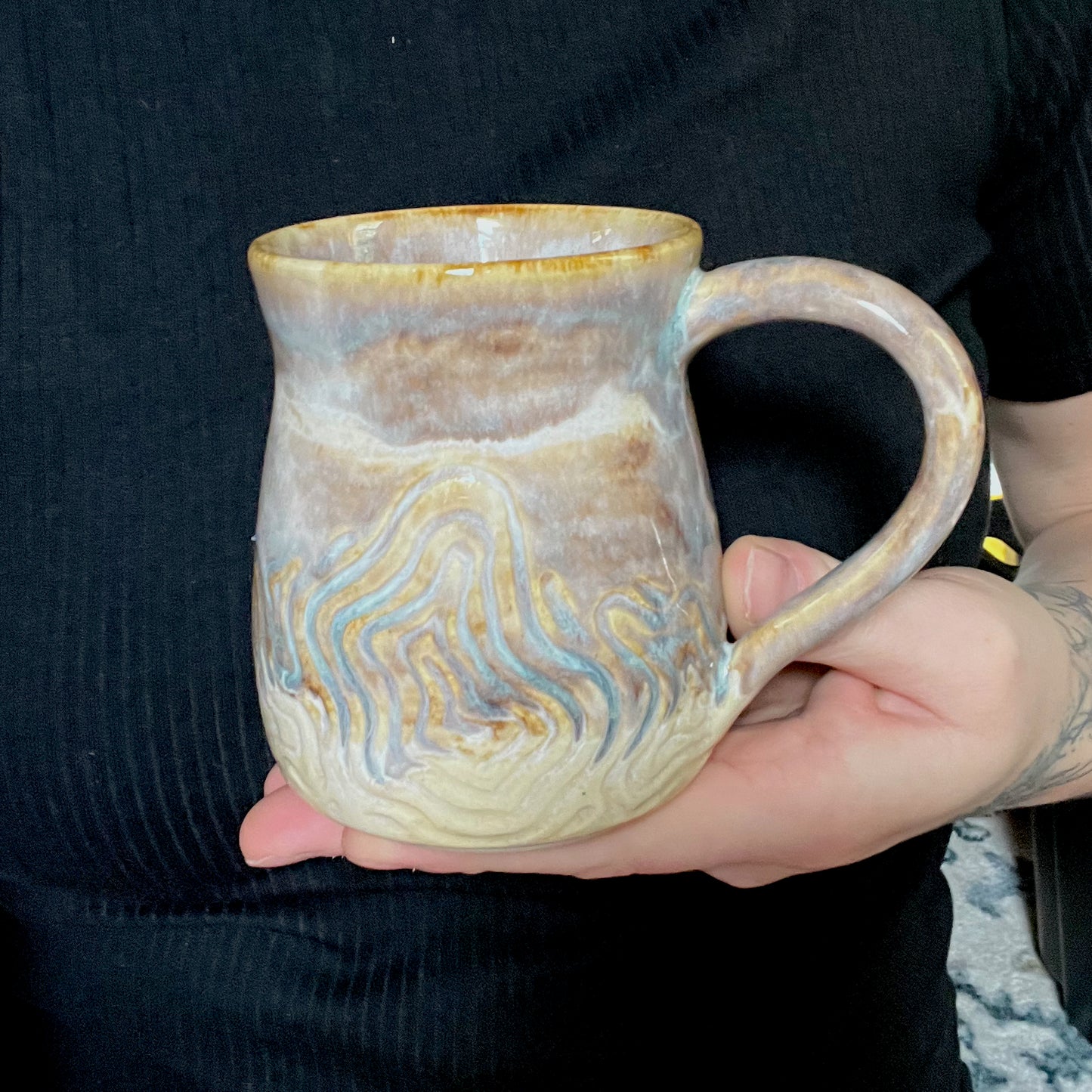 Squiggle Carved Mug