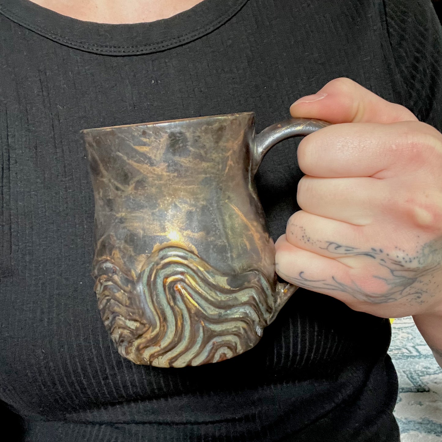 Curvy Carved Metallic Ceramic Mug