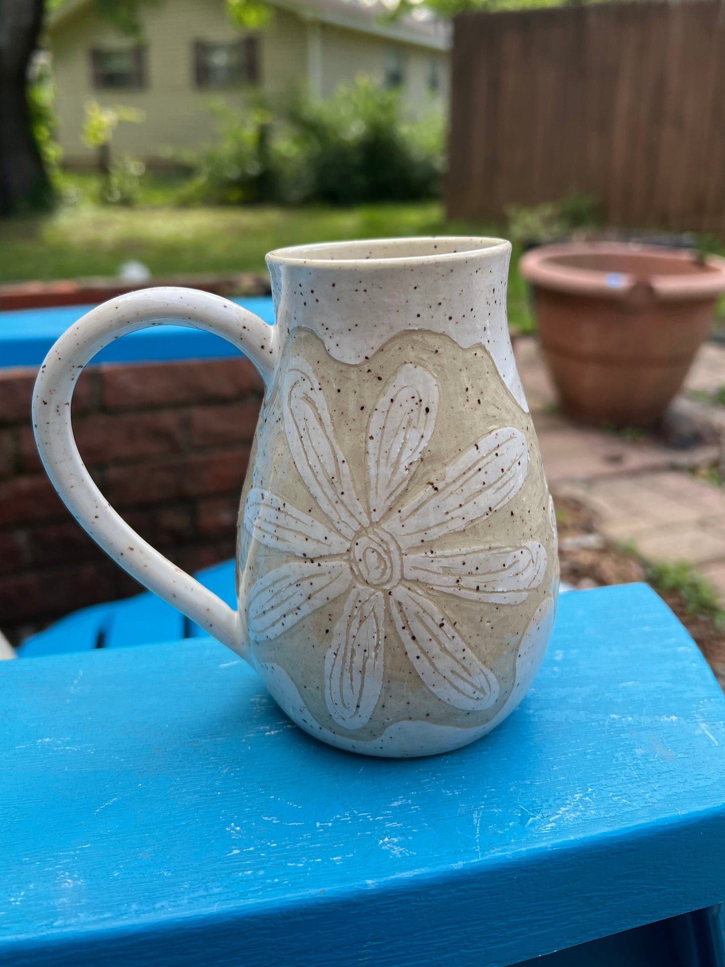 Neutral White Flower Sgraffito Mug 2
